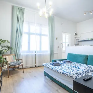 z30-studio-in-the-city-center.inbudapesthotels.com/